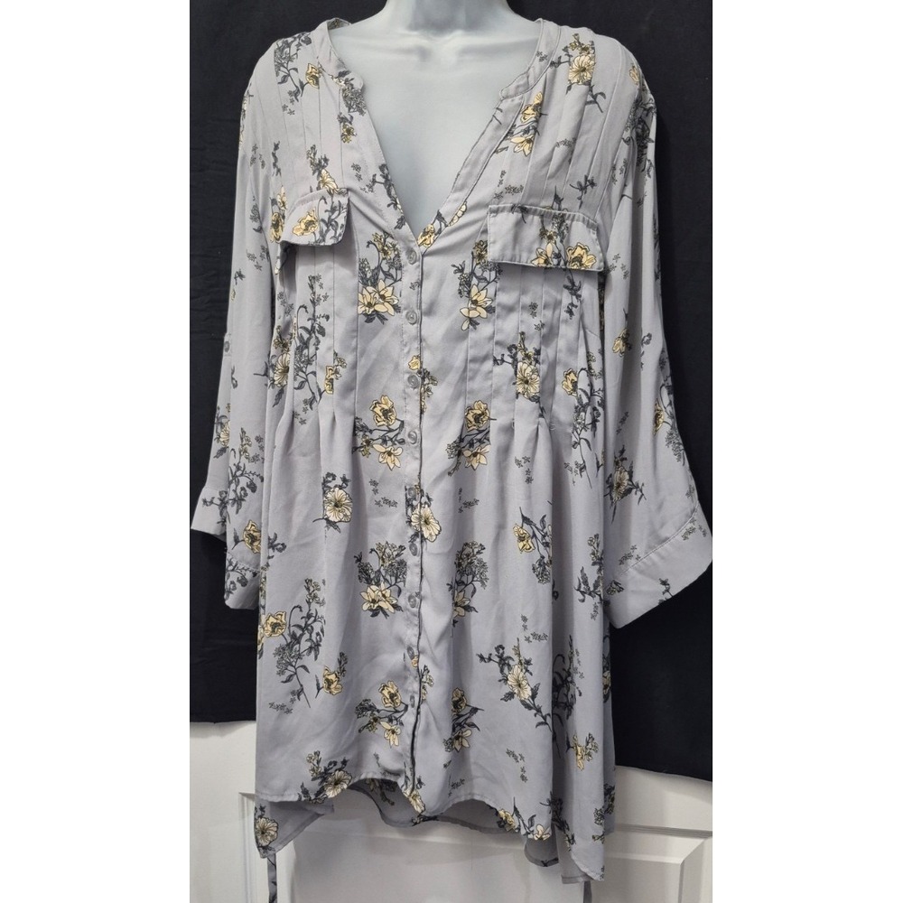 Torrid women's gray floral Georgette Hi-Lo tunic blouse boho shirt sz. 4 pockets